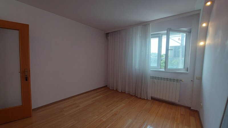 Tineretului, parc, 2 camere renovate